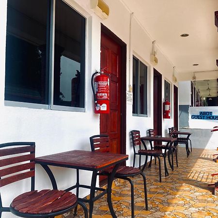 Abot Guest House Kuala Tahan Eksteriør billede