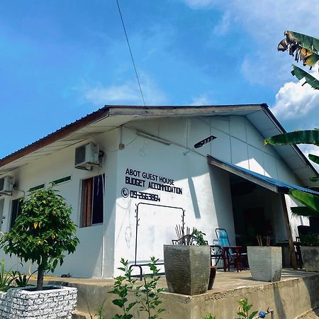 Abot Guest House Kuala Tahan Eksteriør billede