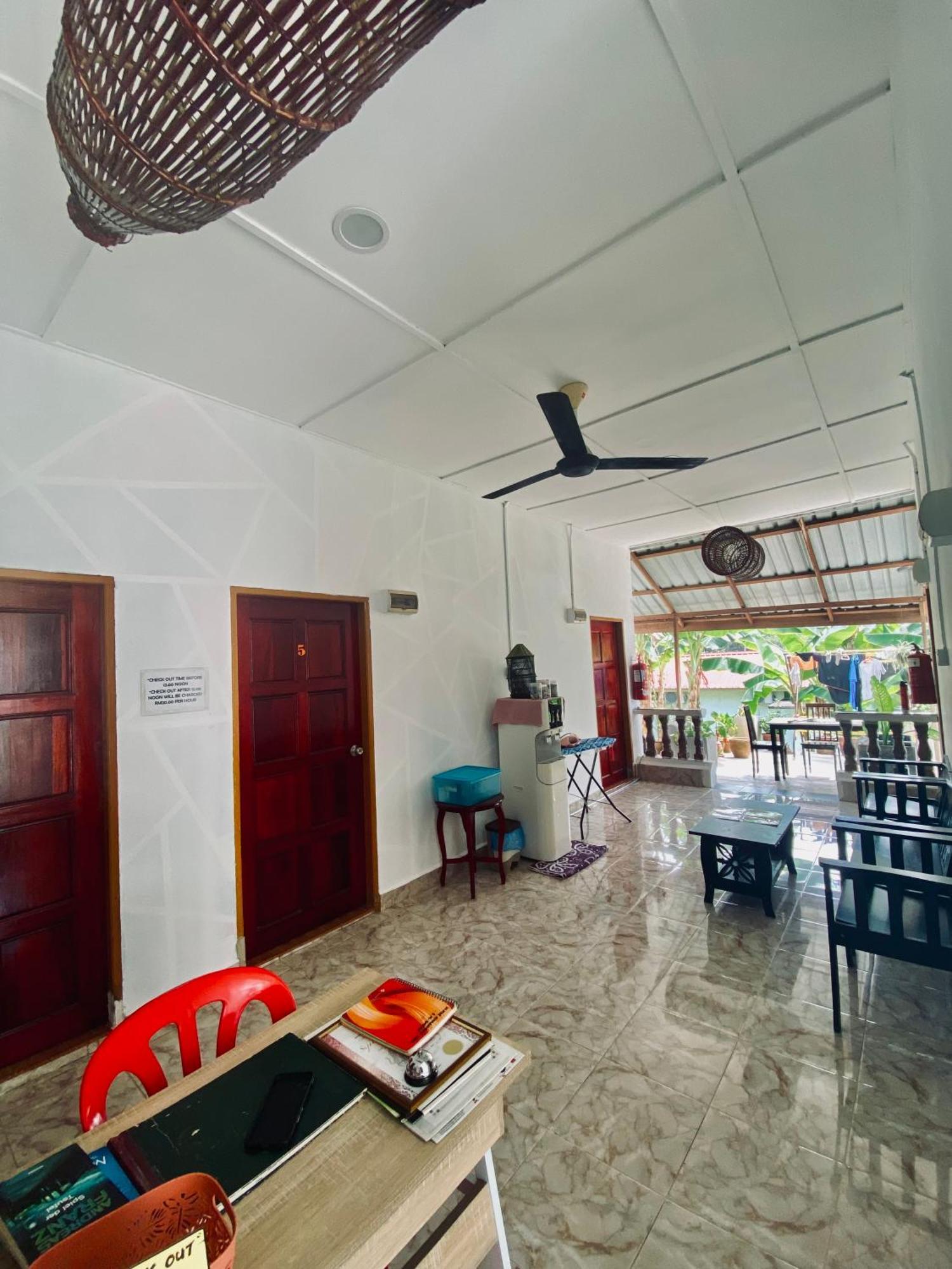 Abot Guest House Kuala Tahan Eksteriør billede