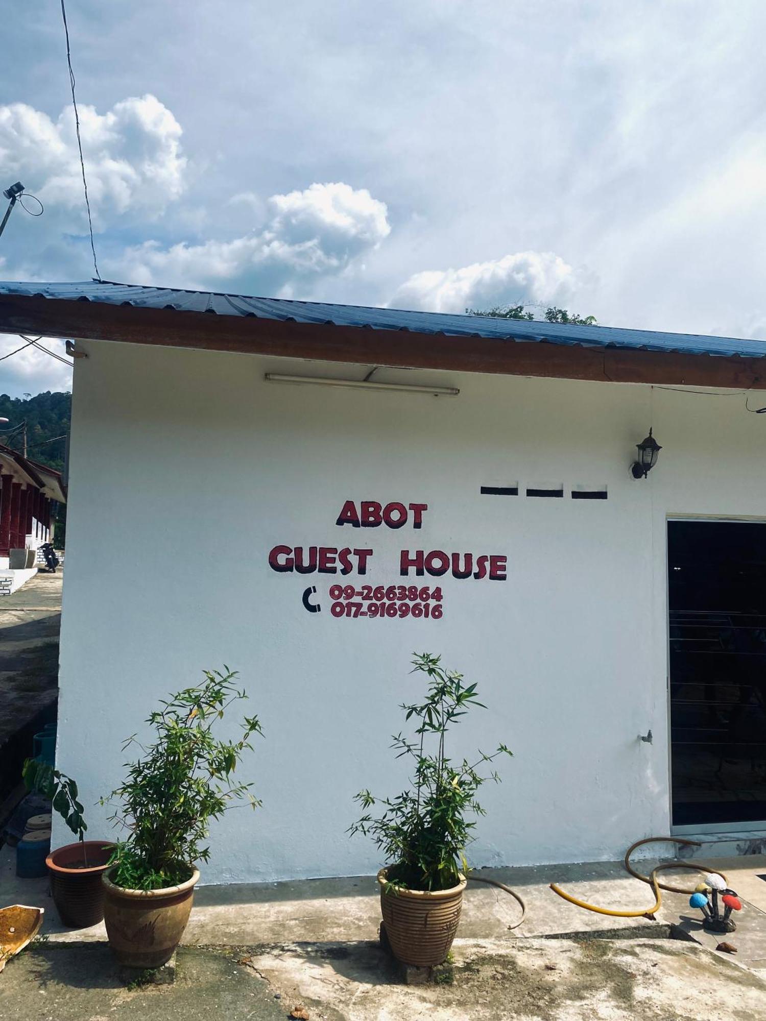 Abot Guest House Kuala Tahan Eksteriør billede